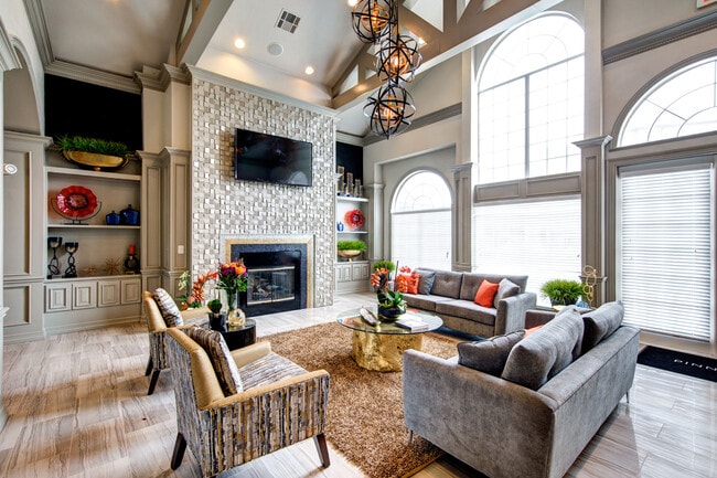 Photo - Regency Dell Ranch Apartments