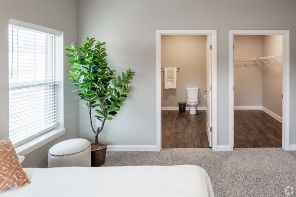 2BR, 2BA - 1,035 SF - Finish Line Apartments