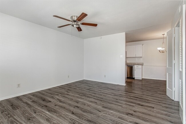 Photo - 5722 Gaston Ave Unit D