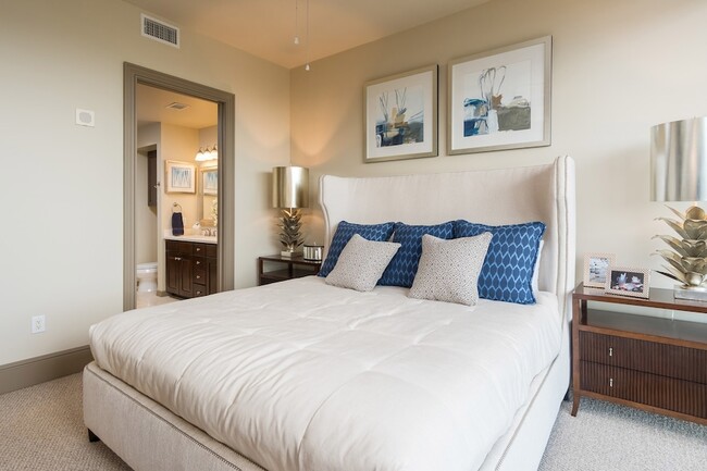 Photo - 7 Riverway Unit 1707