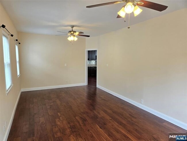 Photo - 158 Knapp Ave