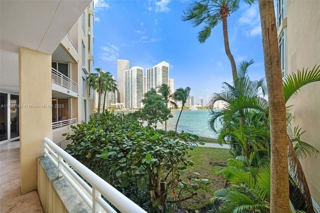 Photo - 848 Brickell Key Dr Unit 201