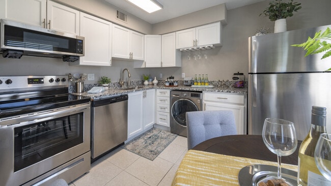 Building Photo - Hamilton Point on Egypt Lake