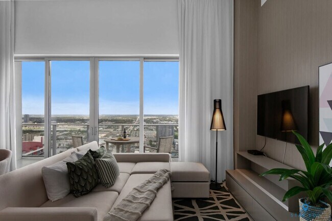 Building Photo - 4010 S Ocean Dr Unit ID1227479P