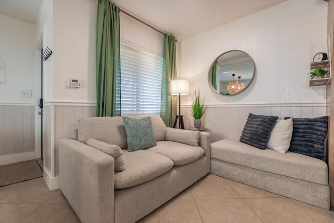 Photo - 716-720 Southwest 14th Court-SI FL1-ID1475646P Unit SI FL1-ID1475646P