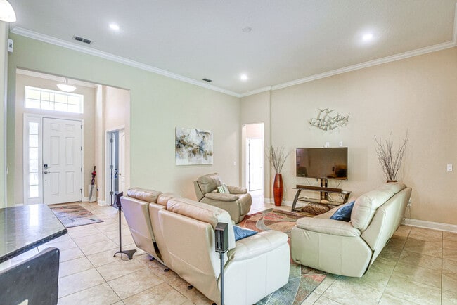 Photo - 1 Slate Blue Pl Unit SI ID1546260P