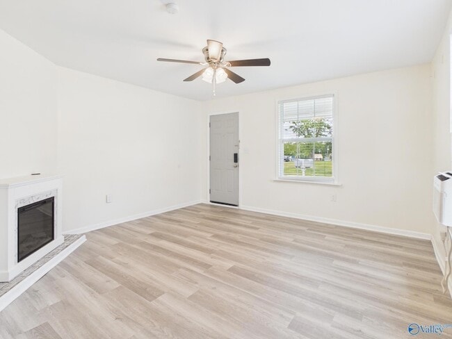 Photo - 2106 Levert St NE