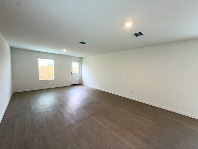 Photo - 6220 Sandpiper Ln