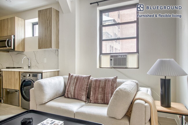 Photo - 138 E 38th St Unit FL9-ID1910