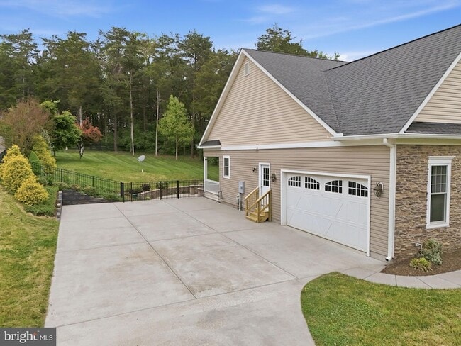 Photo - 42240 Hiddenwood Ln