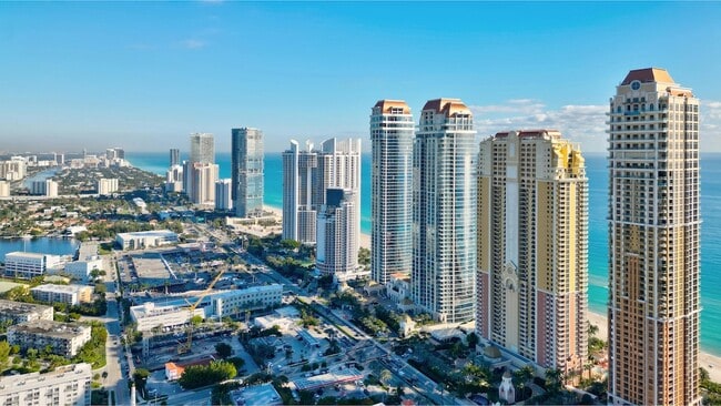 Building Photo - 17901 Collins Ave Unit 1102