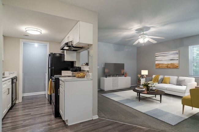 Photo - Grove at Stonebrook Apartments and Townhomes