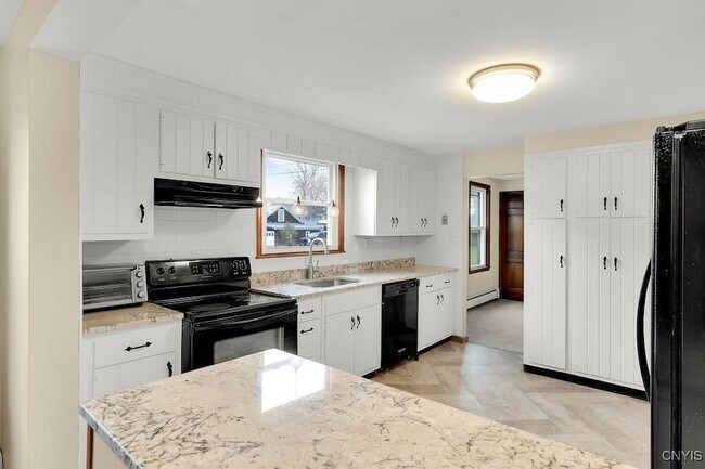 Photo - 17 Walcott St