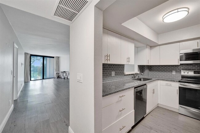 Photo - 3800 N Hills Dr Unit 412