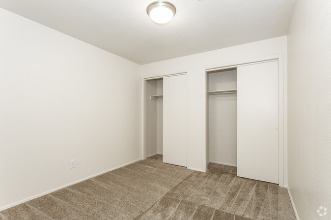 Bedroom - Promontory Point Apartments