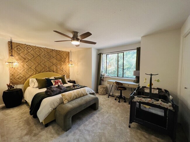 Photo - 26928 WA-525 Unit ID1035924P