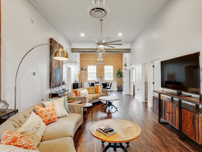 Building Photo - 1400 Shadow Brook Trail Unit ID1019546P