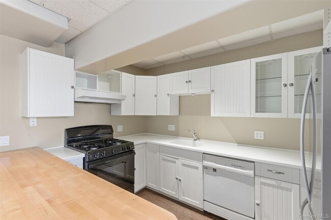 Building Photo - 248 Depew Ave Unit 4