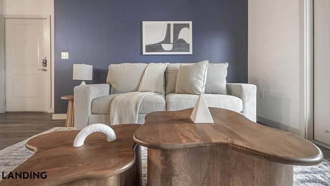 Building Photo - 2825 Main St Unit 721