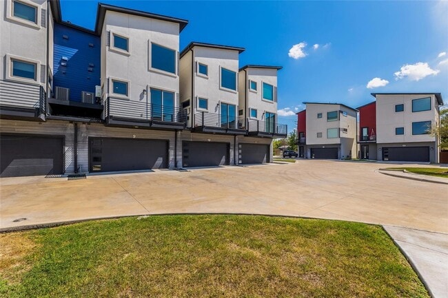 Photo - 1417 Kramer Ln Unit 9