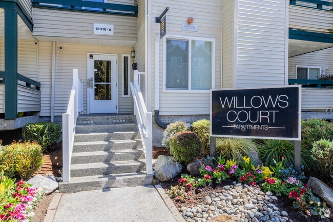 Building Photo - Willows Court Apartment Homes