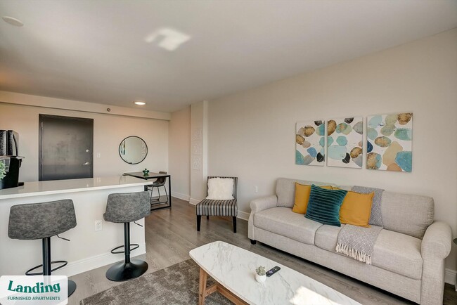 Photo - 305 Dr. M.L.K. Jr St S Unit 333.1403626