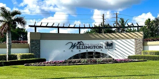 Photo - 760 Windtree Way