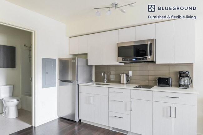 Photo - 5001 Brooklyn Ave NE Unit FL5-ID918