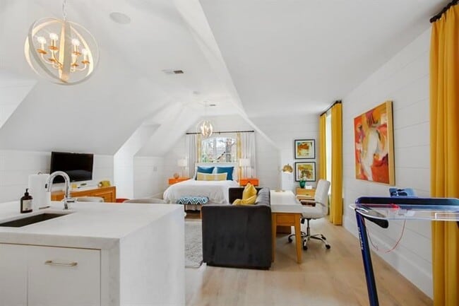 Photo - 506 Argonne Dr NW