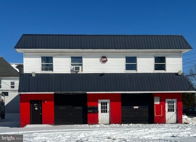 Building Photo - 3103 Walnut St