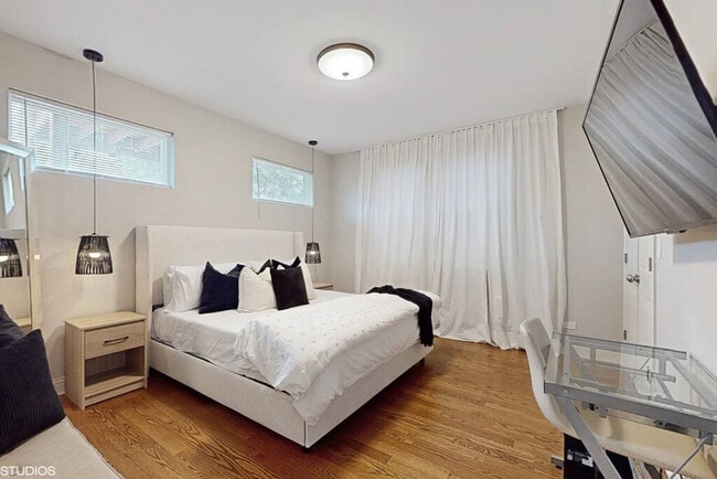 Photo - 1049 N Lawler Ave Unit SI FL1-ID1607866P