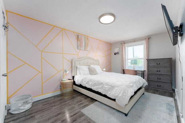 Photo - 1116 Morgan Ave Unit ID1268424P