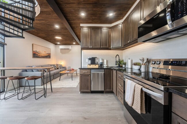 Photo - 736 W Rider Dr Unit SI ID1249898P