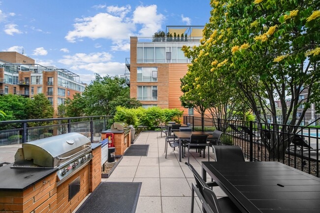 Photo - 1717 Evanston