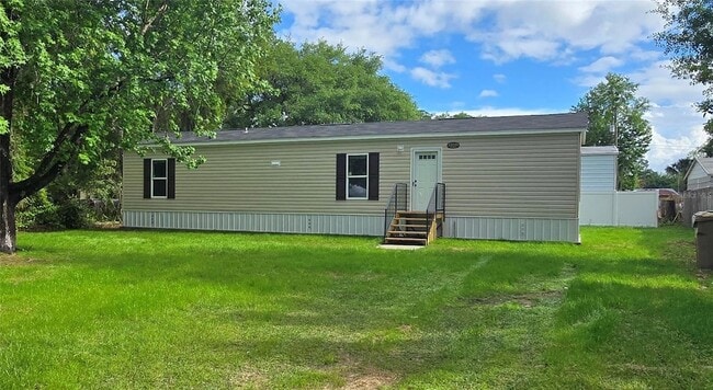 Building Photo - 24048 Ermine Rd