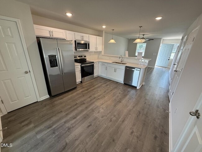 Photo - 1006 Peony Ln
