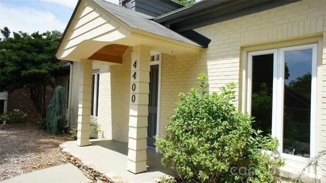 Photo - 4400 Woods End Ln