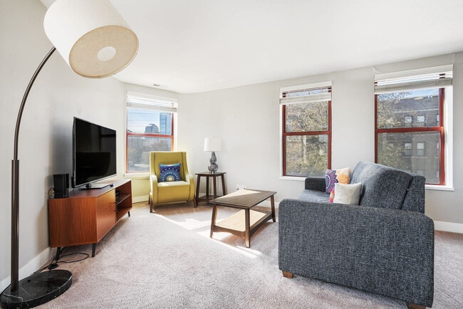 Building Photo - 615 N East St Unit ID1364133P