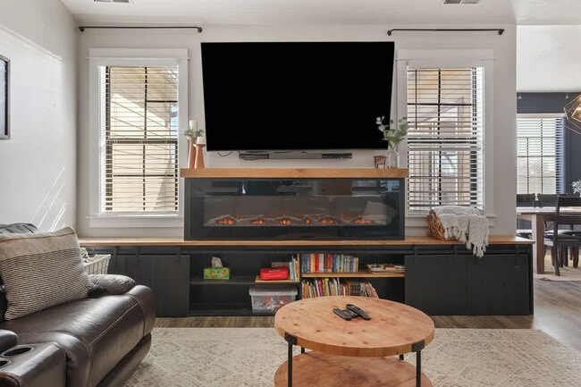 Photo - 304 Cliff Swallow Ave Unit SI ID1460924P