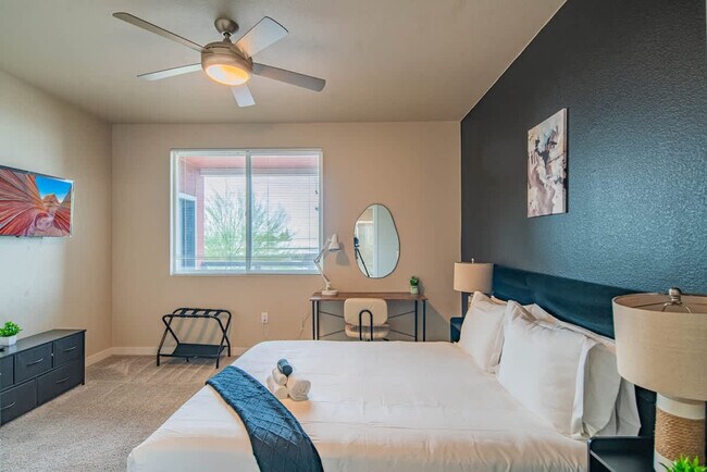 Photo - 2044 S Willow Creek Apartment Unit ID1263140P