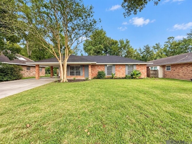 Building Photo - 1218 Briarrose Dr