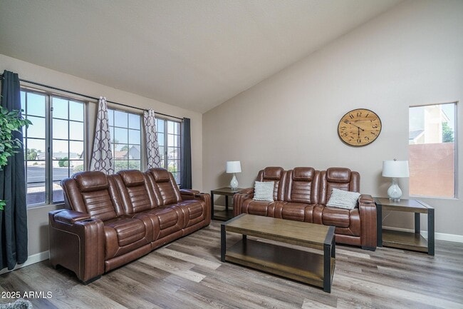 Photo - 6615 N 89th Ave