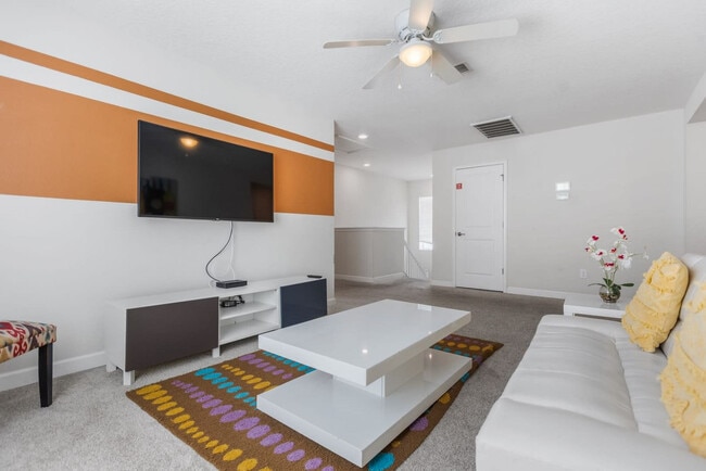 Photo - 4743 Kings Castle Cir Unit ID1263247P