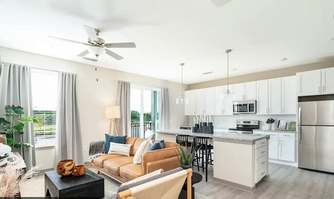 Building Photo - 1607 Centennial Park Blvd Unit ID1312618P