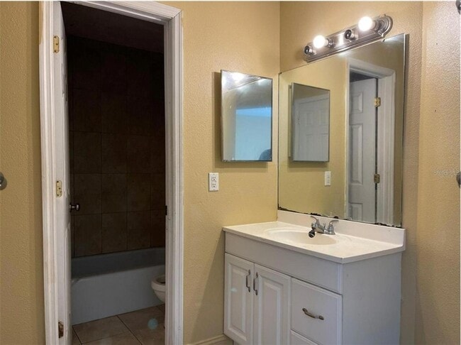 Photo - 2510 Lemon Tree Ln Unit J