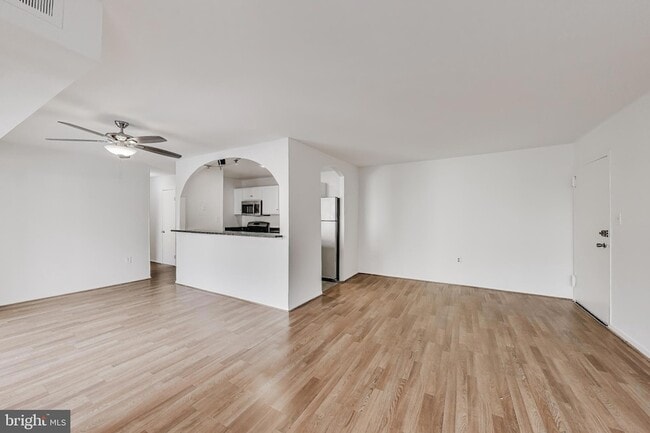 Photo - 12307 Braxfield Ct Unit 5