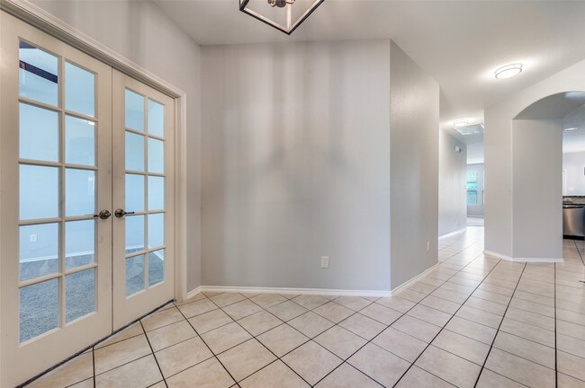 Photo - 1012 Lake Meadow Ln