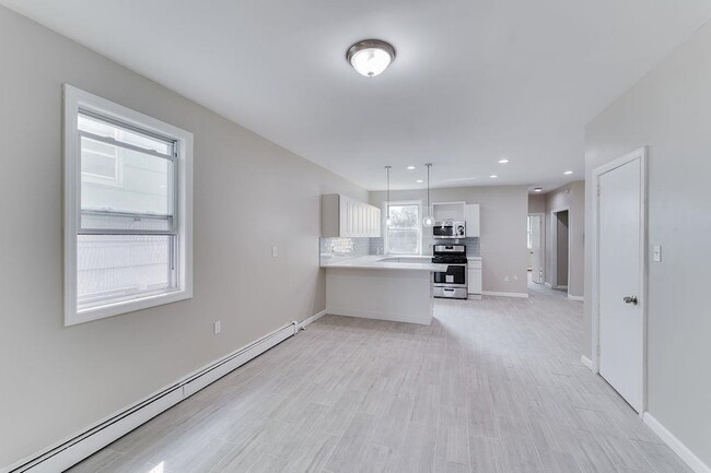 Photo - 11 Holmes Ave