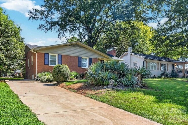 Photo - 1634 Van Buren Ave