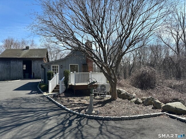 Building Photo - 20 Cannondale Rd